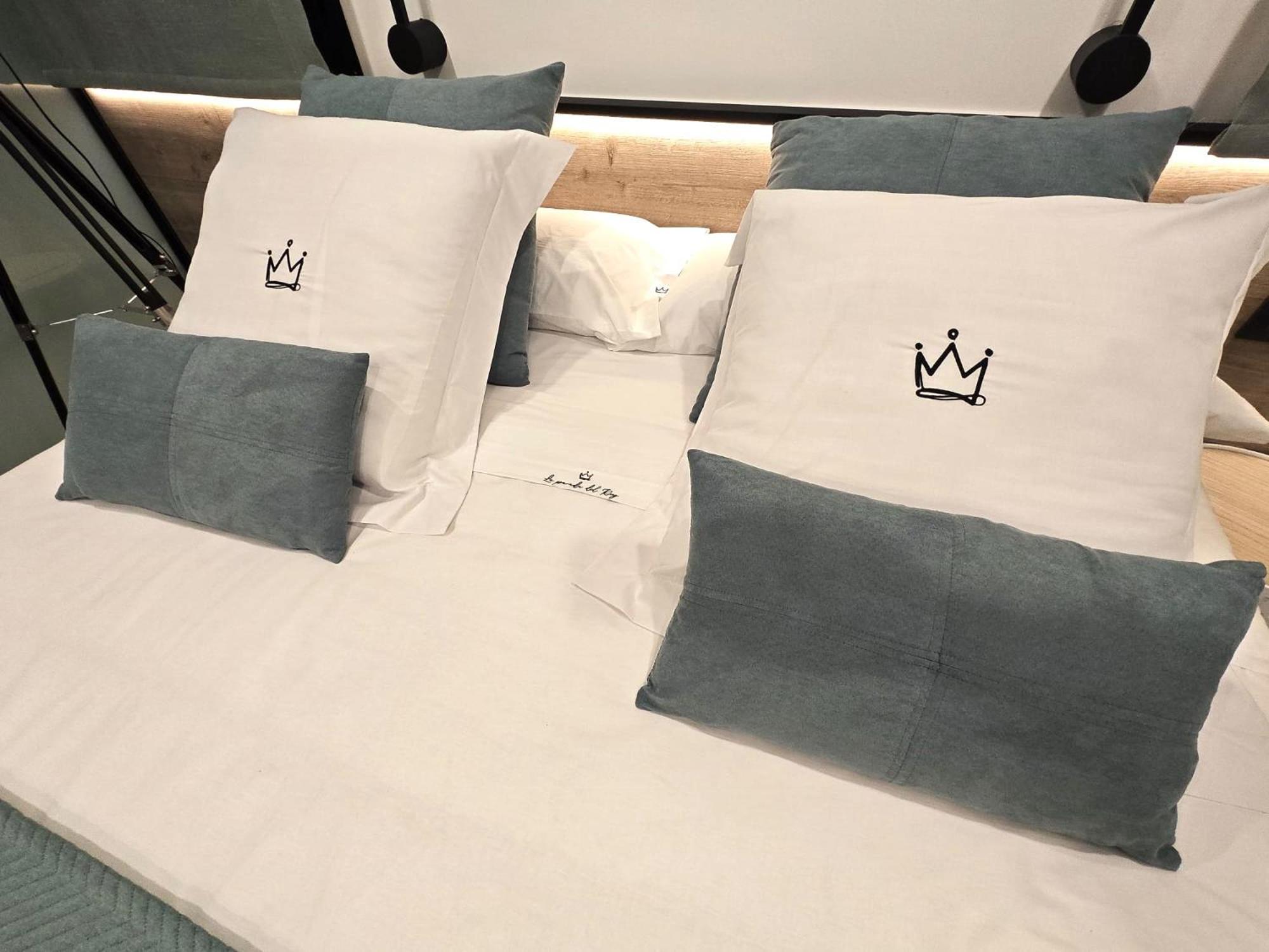 La Parada Del Rey - Luxury Suites Plasencia Dış mekan fotoğraf