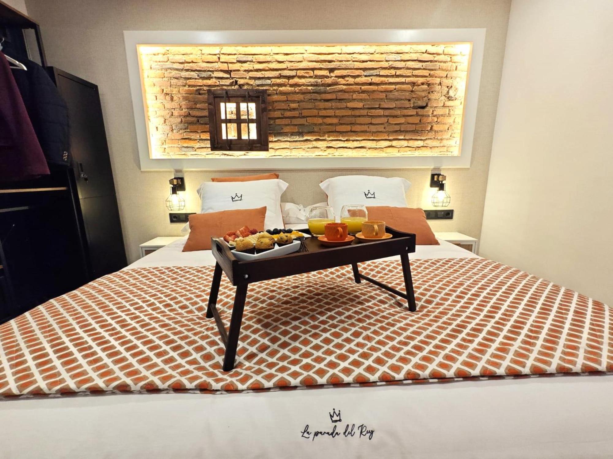 La Parada Del Rey - Luxury Suites Plasencia Dış mekan fotoğraf